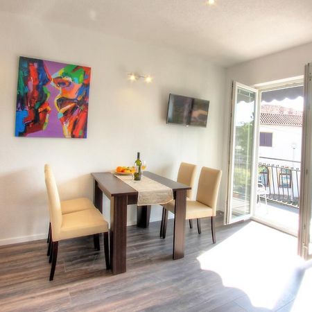 Apartments Nebuloza 罗维尼 外观 照片