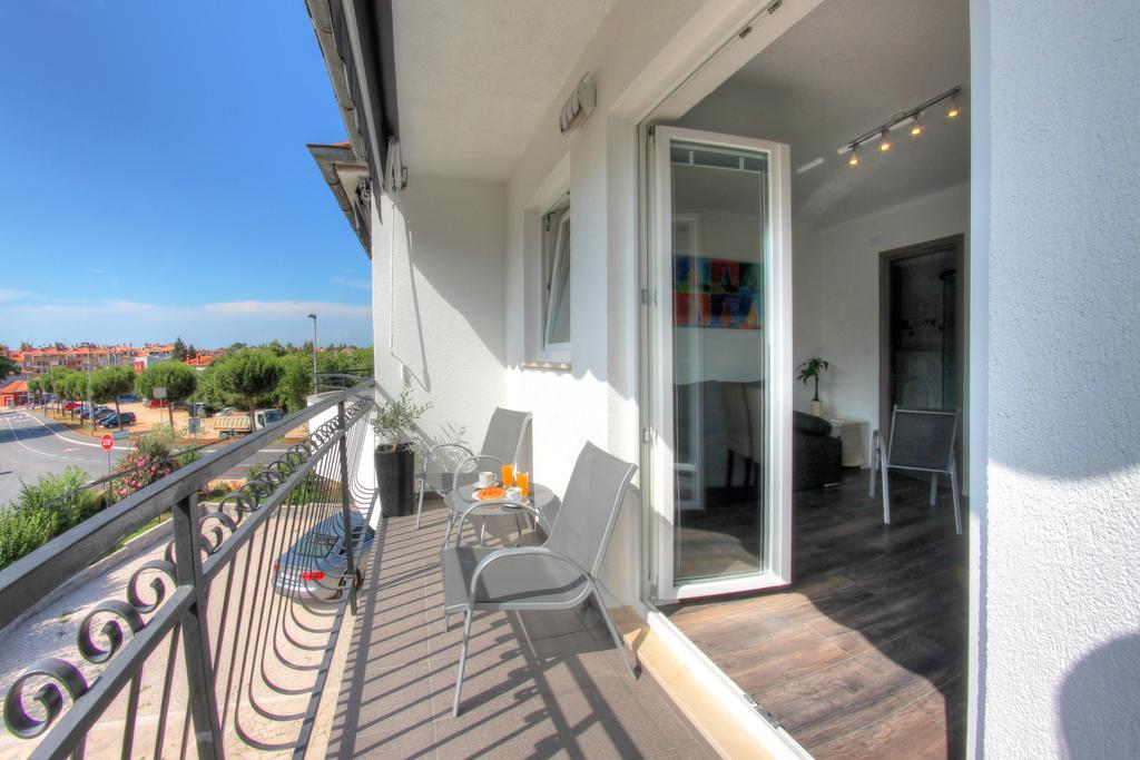 Apartments Nebuloza 罗维尼 外观 照片