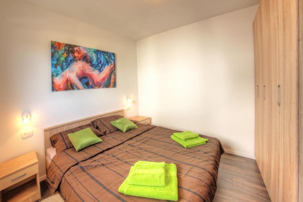 Apartments Nebuloza 罗维尼 外观 照片